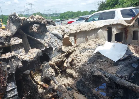 2003 GMC Savana Standard z USA, uszkodzony, nr VIN 1GTHG35U231209847